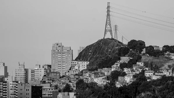O Brasil pode sim chegar mais perto dos campeões de IDH — Islândia (0,972), Noruega (0,970) e Suíça (0,970) ficaram no pódio este ano — se fizer uma aposta