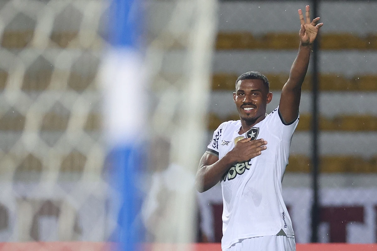 Cuiabano marcou o gol da vitória do Botafogo sobre o Carabobo pela Libertadores