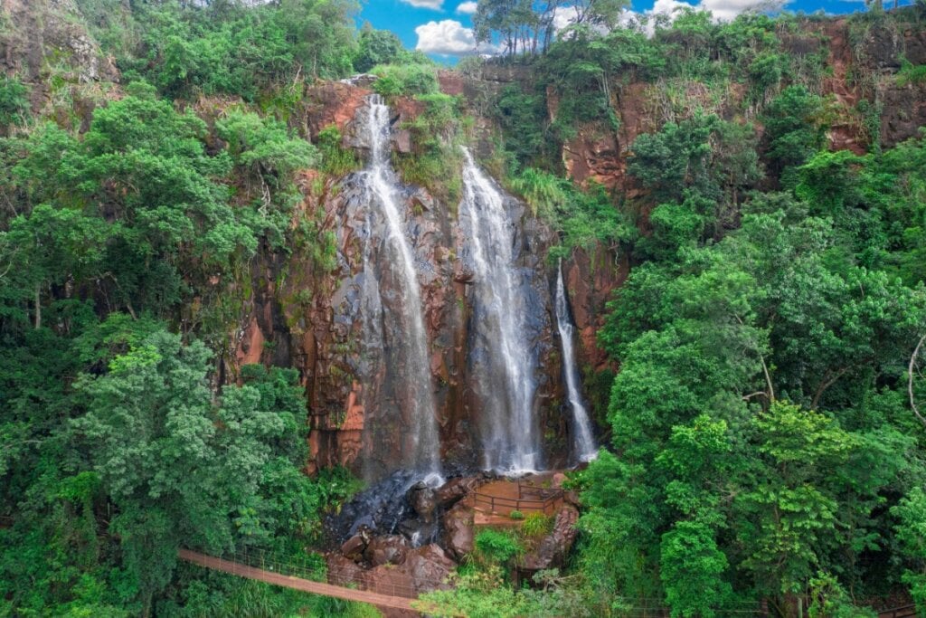 O Recanto das Cachoeiras oferece um espaço ideal para relaxamento (Imagem: UpFilms | Shutterstock) 