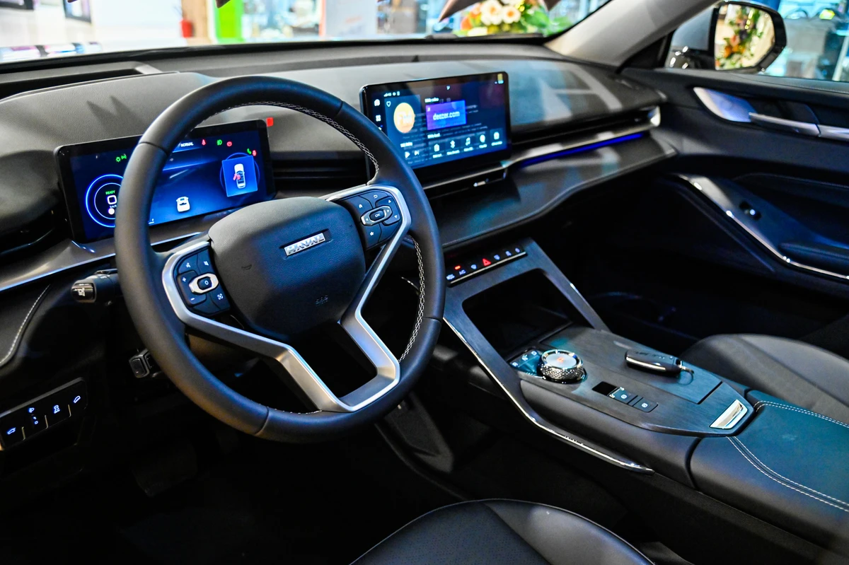 Interior do GWM Haval H6 HEV2 híbrido, carro que será sorteado