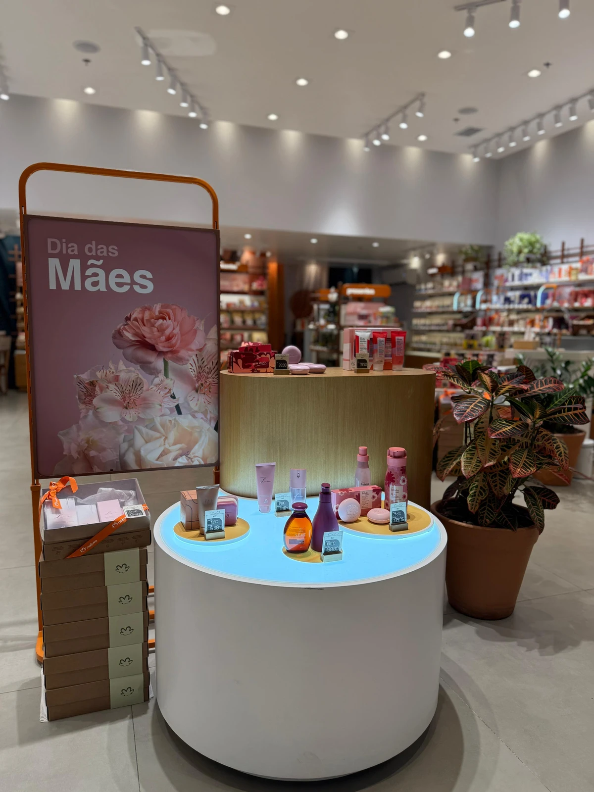 Natura traz como lançamento o perfume Aura Alba, por R$329,90