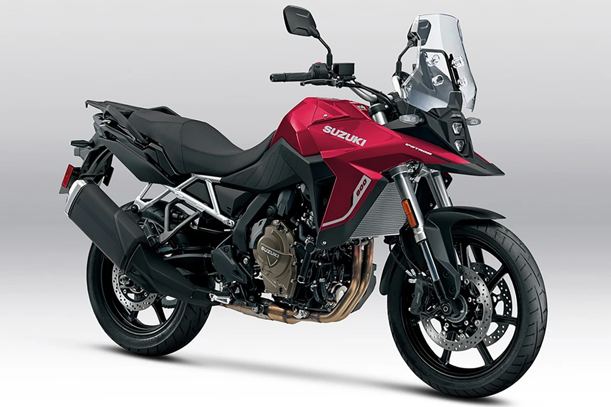 Suzuki V-Strom 800 2025 na cor Candy Darling Red