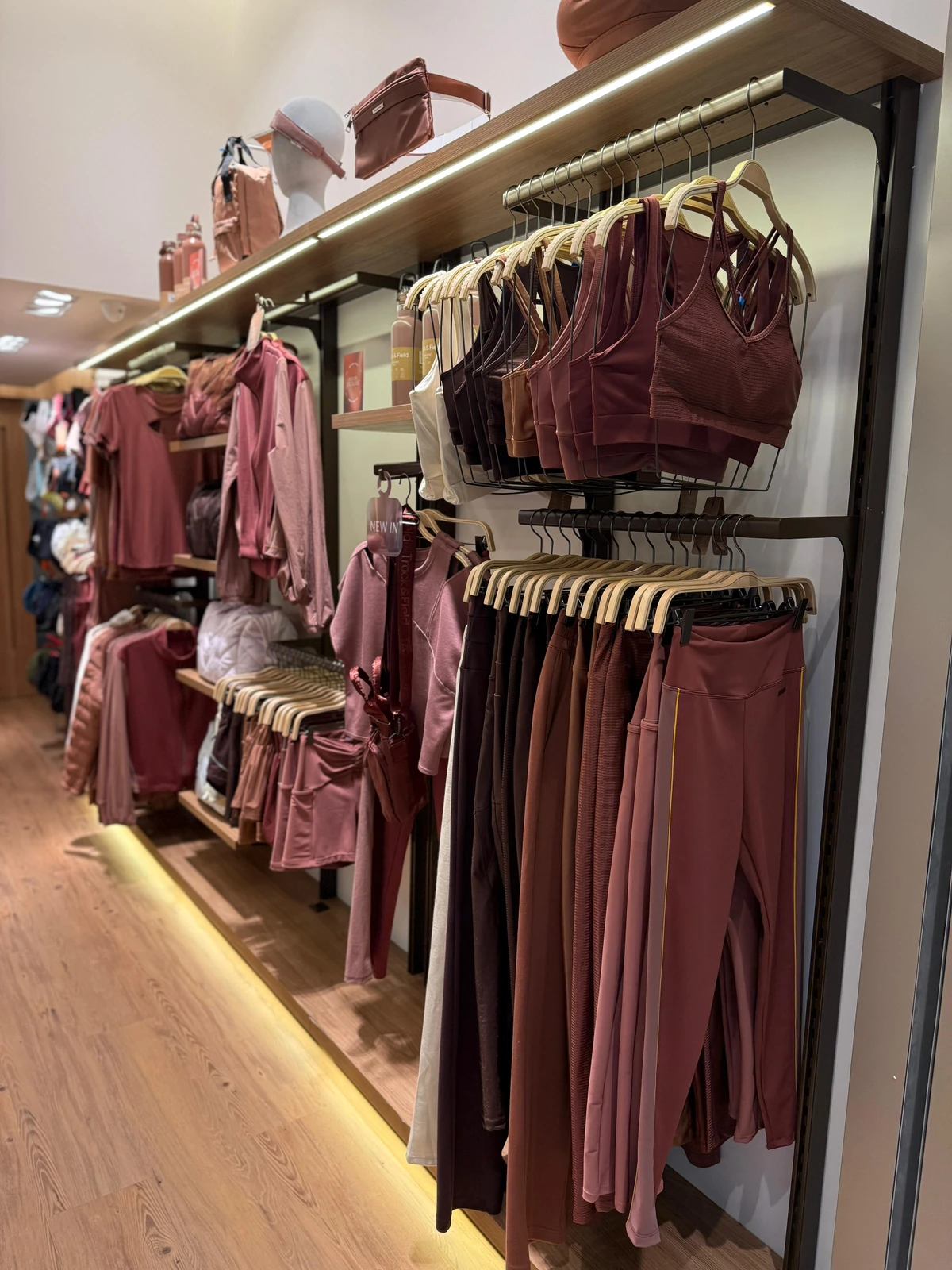 Track&Field está com nova coleção de inverno em tons terrosos