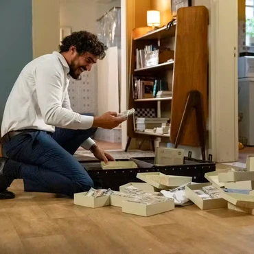 Imagem - Vale Tudo: o que você faria se encontrasse uma mala com R$ 1 milhão?