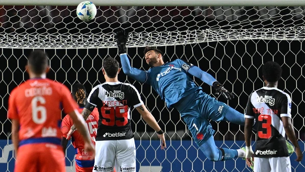 Cruz-Maltino teve mais uma atuação terrível. Crise perece não ter fim no clube cruz-maltino