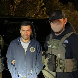 André Tiago Lucas, 36, fugiu para Massachusetts depois de ser condenado a nove anos de prisão por estupro de uma criança de 13 anos em Minas Gerais