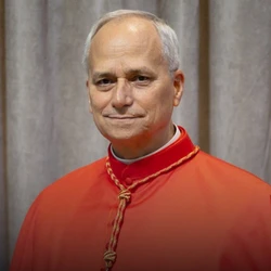 Prevost é conhecido como "pastor de duas pátrias" por sua atuação nos EUA e no Peru; ele foi eleito no segundo dia do conclave, após quatro votações