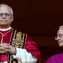 O papa Leão 14 nasceu nos Estados Unidos, mas se dirigiu especificamente ao Peru em espanhol, durante o primeiro discurso após sua eleição. Sua relação com o país sul-americano já leva décadas