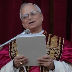 O evento anual, que acontece em Aparecida (SP) e teria a participação do então cardeal Robert Prevost, foi suspenso após a morte do papa Francisco, em 21 de abril