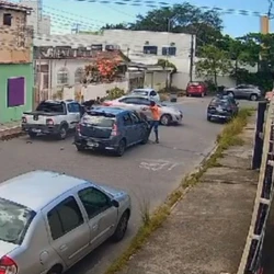 Welington de Souza Lima foi morto com 27 tiros após ter o carro alvejado por quase 80 disparos; quatro suspeitos do crime estão presos e um está foragido