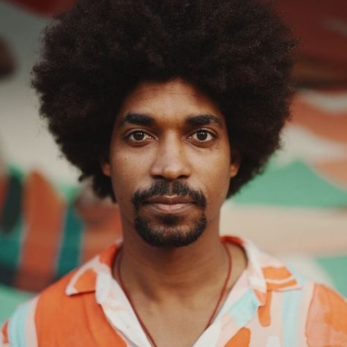 Imagem - 5 tendências de cortes para homens com cabelo cacheado 