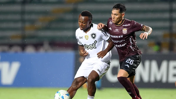 Atual campeão do torneio, o Glorioso precisa vencer Estudiantes e Universidad de Chile no Nilton Santos para seguir vivo na competição