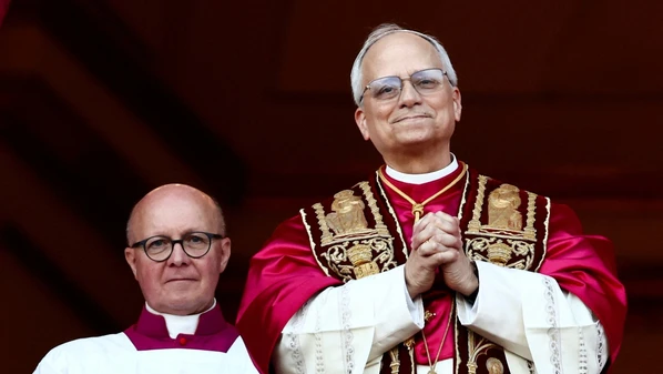 Outros papas continuaram o desenvolvimento da Doutrina Social da Igreja de Leão XIII, incluindo a publicação de encíclicas posteriores, que todos os católicos deveriam conhecer bem, como a Quadragesimo Anno, Centimus Annus e Caritas in Veritate