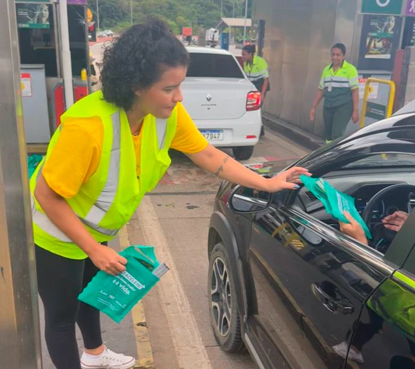 Ação em praça de pedágio da Ecovias 101