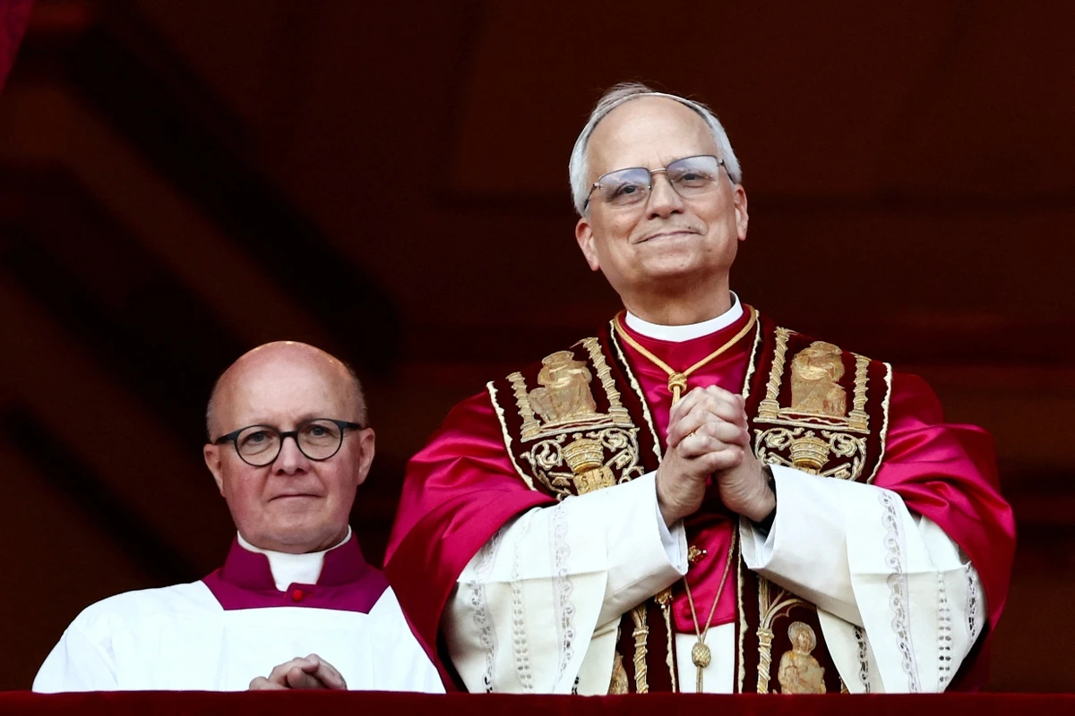 Cardeal Robert Prevost é o novo papa e escolhe o nome Leão XIV