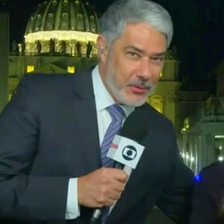 Clima entre os jornalistas ganhou repercussão nas redes sociais após transmissão no Vaticano