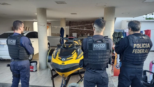 Quadrilha agia com tráfico, de armas, lavagem de dinheiro e segurança clandestina; houve apreensão de bens, além do bloqueio de contas bancárias, aplicações financeiras e ativos patrimoniais – cerca de R$ 2,6 milhões