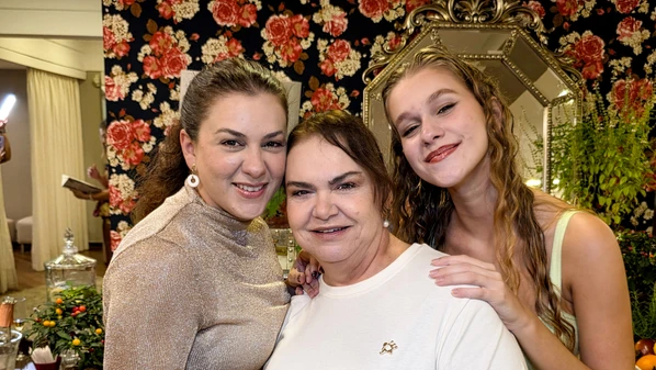 Mães queridas de RR posam ao lados dos filhos para marcar a celebração do tradicional segundo domingo de maio