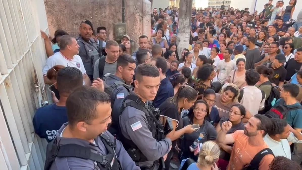 Profissionais da área da saúde precisavam entregar carta escrita a mão para não ter contribuição assistencial descontada de salário