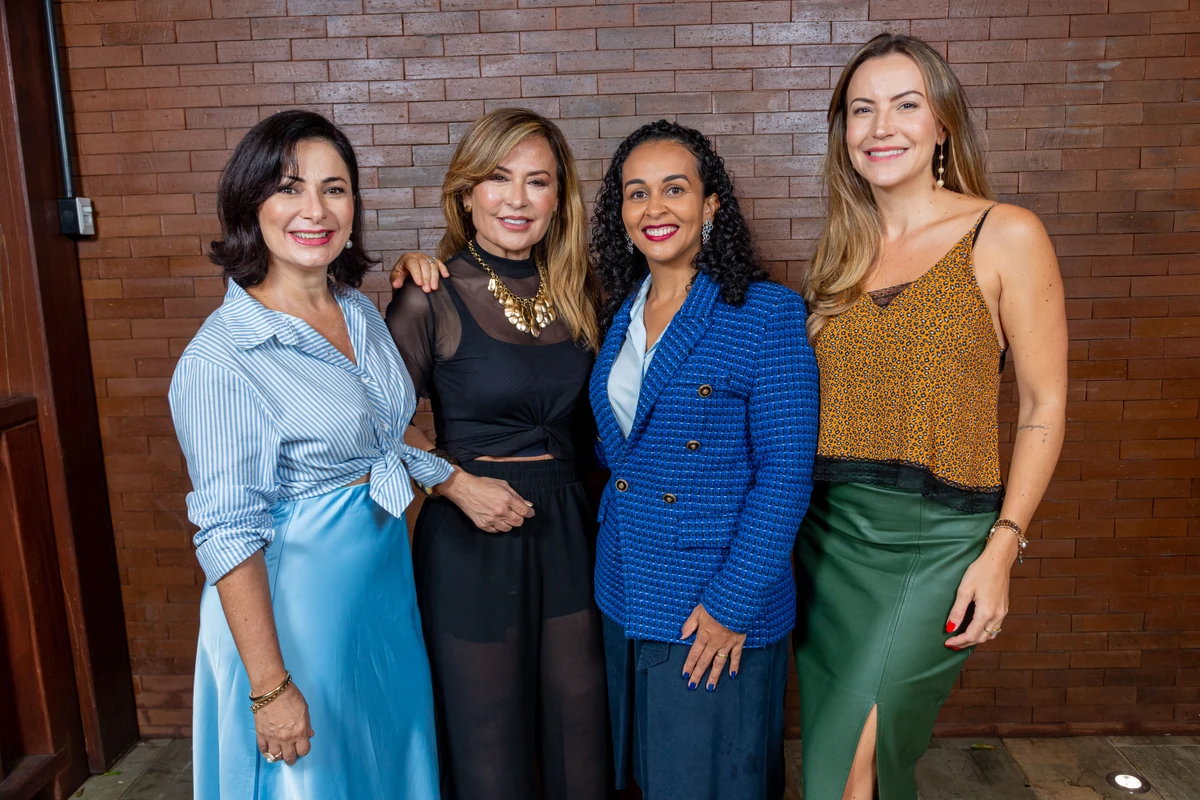 Chris Bersot, Angelita Rodrigues, Capitã Estefane e Karol Zanelato