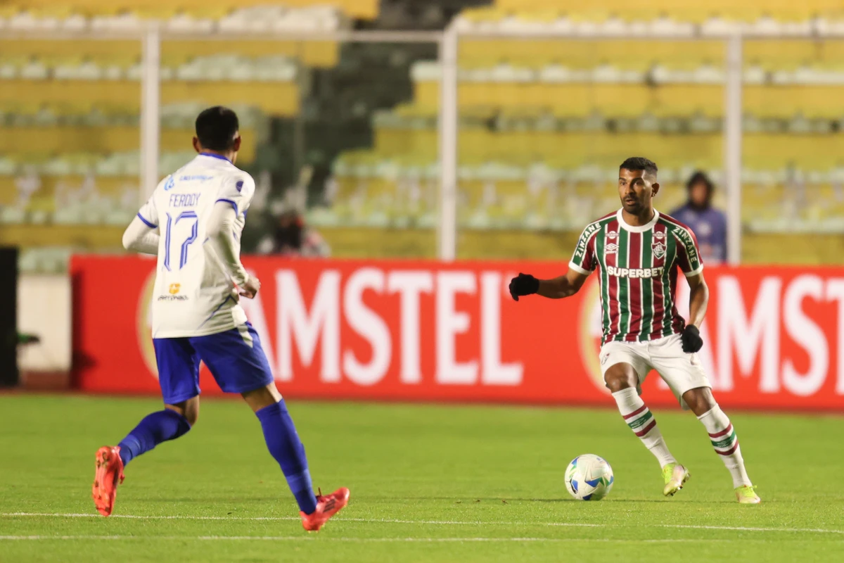 Fluminense viaja com reservas e perde 