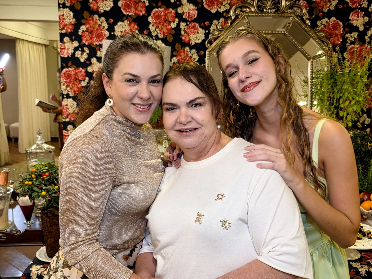 Laura, Dora e Luiza Daher