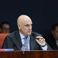Primeira Turma tem 4 a 0 para rejeitar decisão de deputados; voto duro de Dino cita 'ingerência' e 'tiranias'