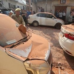 Déli e Islamabad se acusaram mutuamente de violar um cessar-fogo negociado após quatro dias de ataques transfronteiriços.