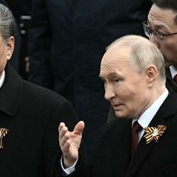A relação entre China e Rússia deixou de ser equilibrada e igualitária, em grande parte devido ao desgaste que a invasão da Ucrânia causou a Moscou — algo que Pequim soube aproveitar