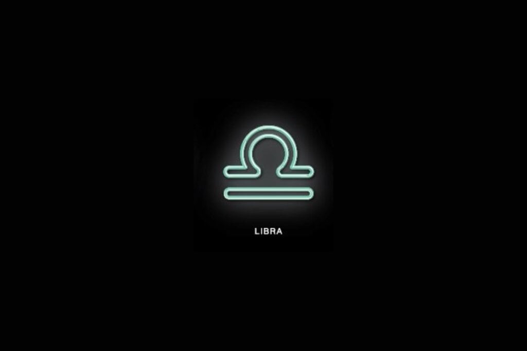 O libriano focará as finanças em busca de estabilidade (Imagem: Arisa_J | Shutterstock)