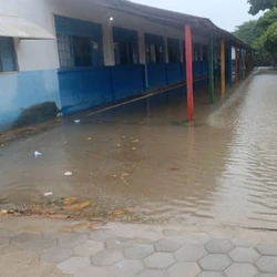 A Defesa Civil Municipal emitiu um alerta para a cidade, devido à previsão de mais chuva forte nos próximos dias