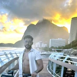 Os parentes e o namorado de Igor faziam uma vaquinha virtual para ajudar na estadia no Rio durante as buscas pelo arquiteto. Agora, o valor será destinado a levar o corpo dele de volta a Anápolis (GO)