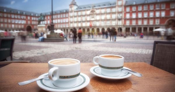 Em Madri e Barcelona, em alguns estabelecimentos o valor da conta agora dependente de quanto tempo o cliente fica na mesa.