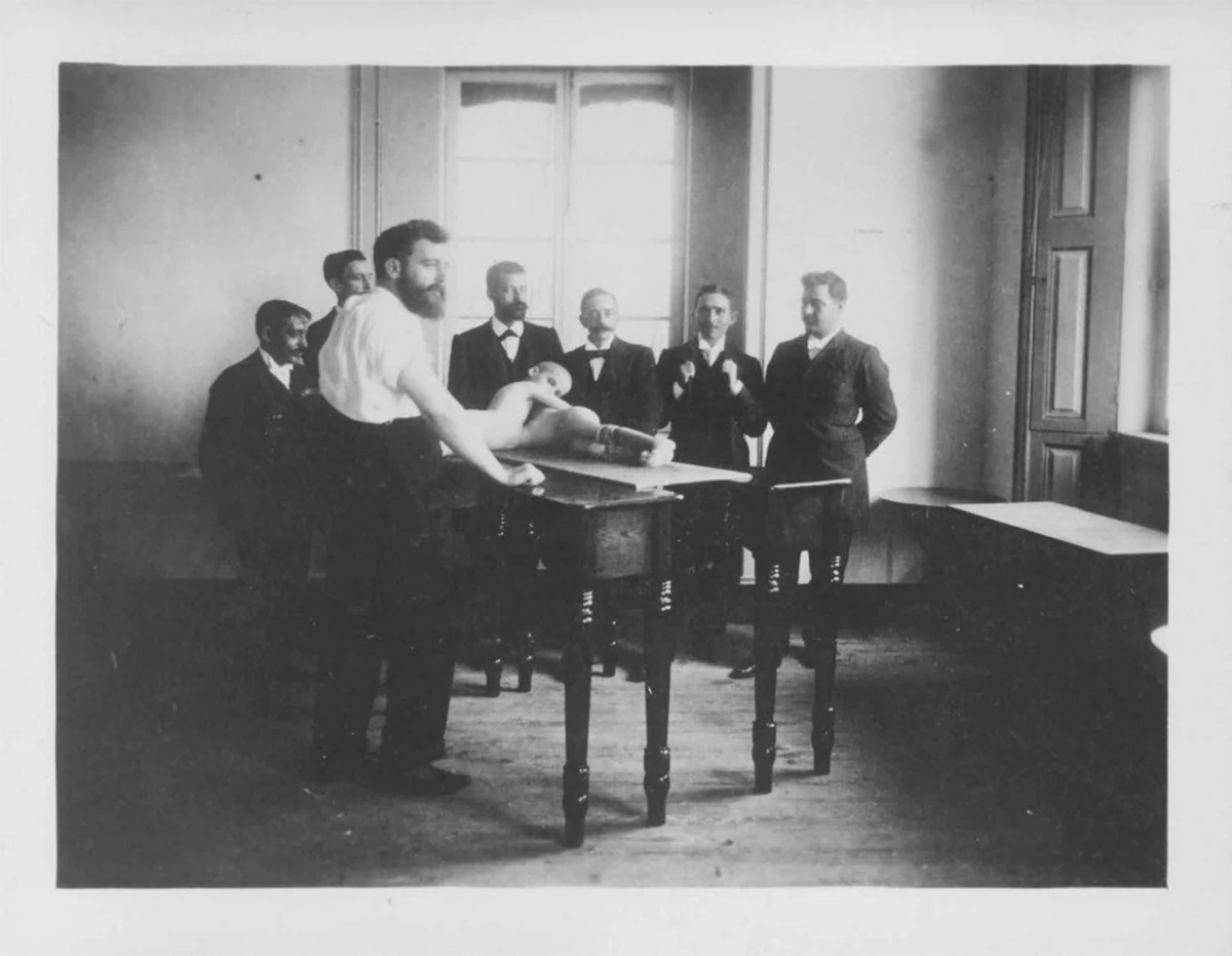 Fotos de 1900 mostram a cirurgia feira por Eduardo Chapot Prévost por Reprodução / Arquivo Público Mineiro / A. Larrete