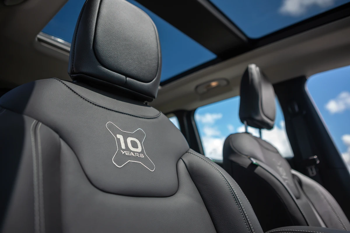 Os bordados exclusivos nos bancos fazem parte dos elementos exclusivos do Renegade 10 Anos por Jeep/Divulgação