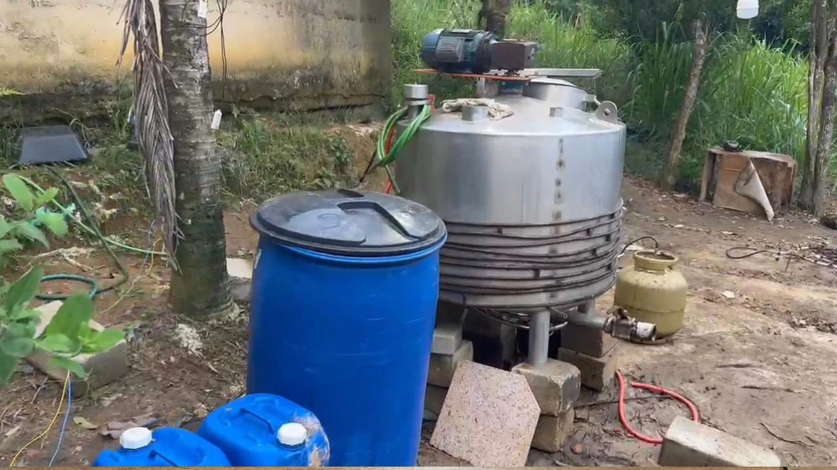  Imagens do laboratório clandestino localizado em novembro de 2023, em Duque de Caxias/RJ por Divulgação | Polícia Federal