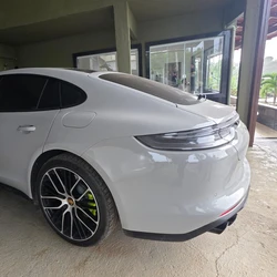 Foram duas Porsches avaliadas em mais de R$ 800 mil e mais de R$ 700 mil, além de outros veículos; apreensão ocorreu durante a Operação Baest