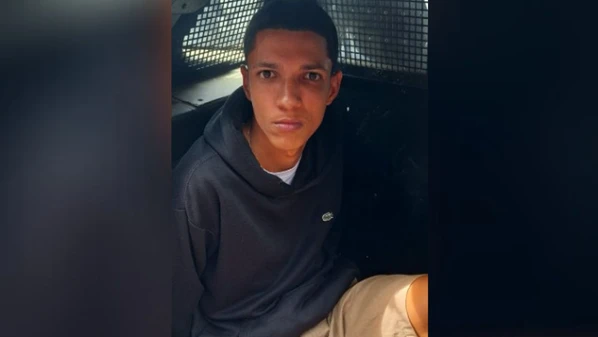 Gerente do tráfico do Terceiro Comando Puro (TCP), Kauan Soares Rocha, um dos suspeitos do crime e um dos criminosos mais procurados de Cariacica, foi preso; o irmão dele, Kaio Rocha Soares, está foragido