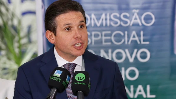 Presidente da Casa, porém, nega embate entre Poderes e diz que comunicou Barroso, presidente do Supremo, de recurso