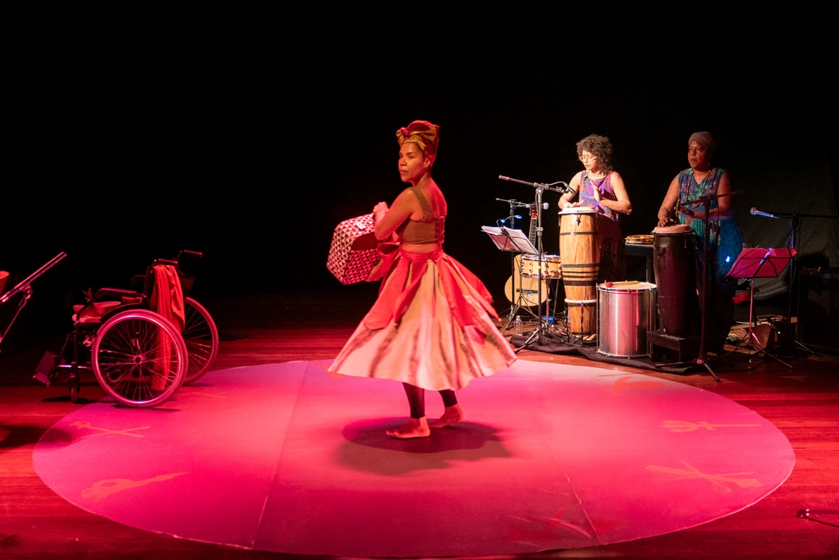 “Mão na barra, pé no terreiro” chega a Vitória com apresentações gratuitas no Mucane