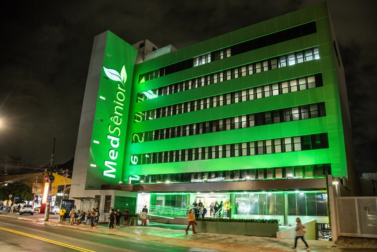 MedSênior inaugura nova unidade com festa em Vitória