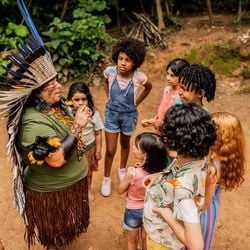 Pesquisa inédita revela como material genético que os brasileiros carregam atualmente traz pistas sobre o passado de colonização, deslocamentos e violência.