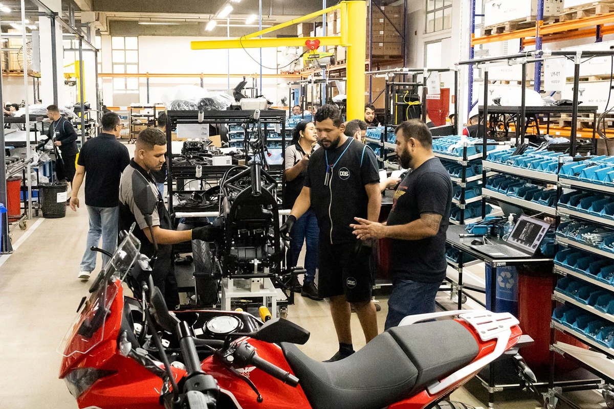Linha de montagem da Moto Morini no Polo Industrial de Manaus