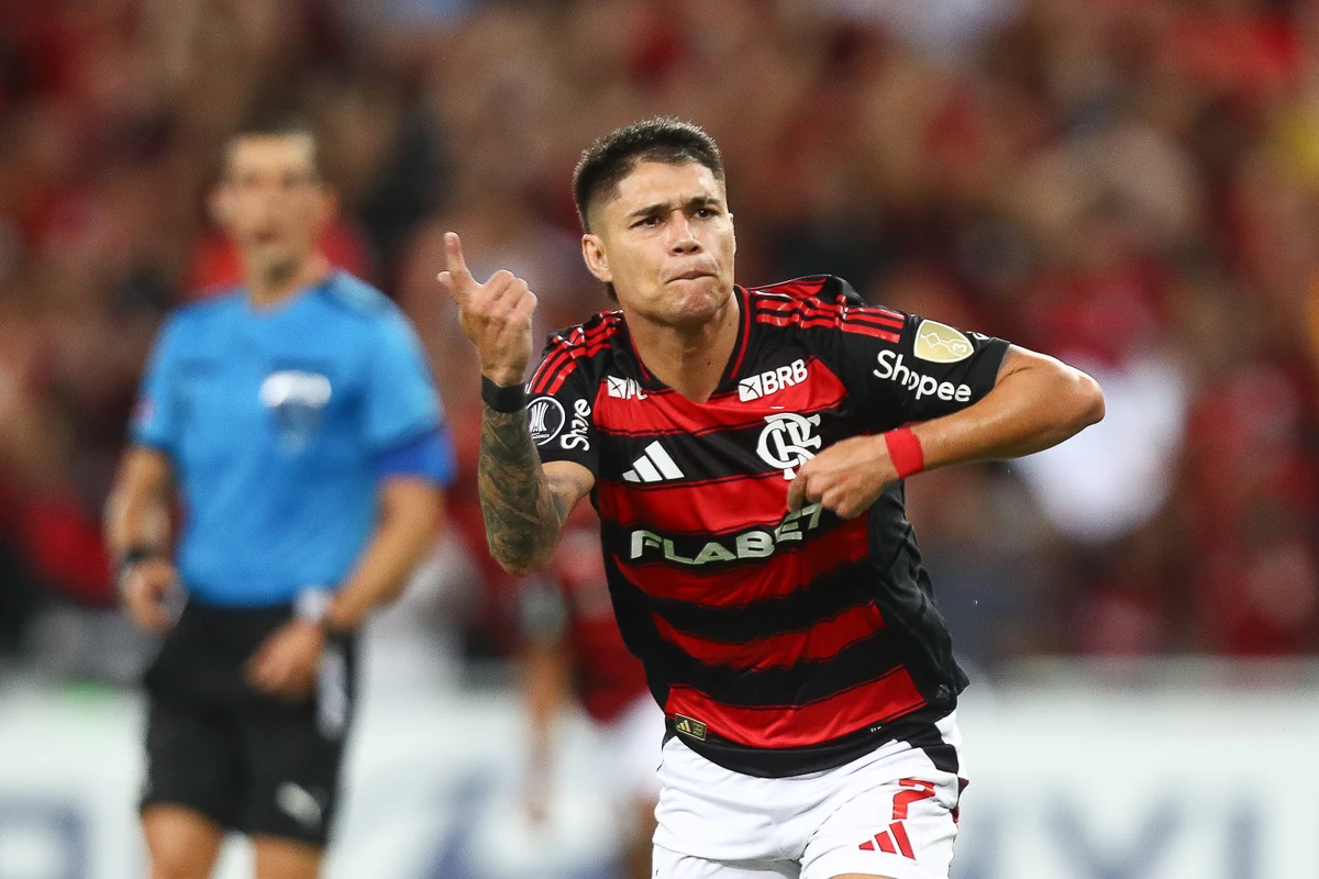Luiz Adriano marcou o segundo gol do Flamengo na partida