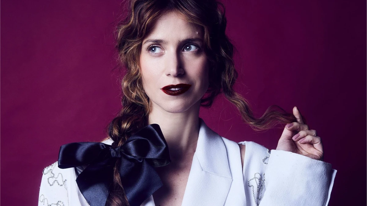 Mel Lisboa Canta e Conta Rita Lee