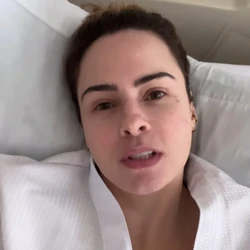 Hérnia de disco pode causar dor intensa ao se movimentar, dificuldade para caminhar, formigamento ou dormência nos braços, mãos, pernas e pés, além de fraqueza muscular