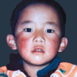 O Tibete acusa a China de ter sequestrado o menino, identificado como 11 Panchen Lama, a segunda figura espiritual mais importante do budismo tibetano