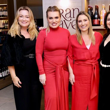 Imagem - Brisa Clem comemora aniversário com festa intimista em Vitória