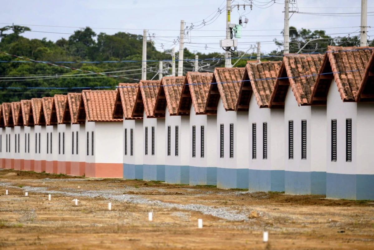 Mata do Cacau: residencial do Minha Casa, Minha Vida foi entregue após 15 anos de obras por Fernando Madeira