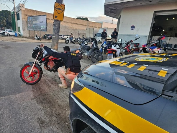 Moto com sinais de adulteração recuperada pela PRF em Sooretama
